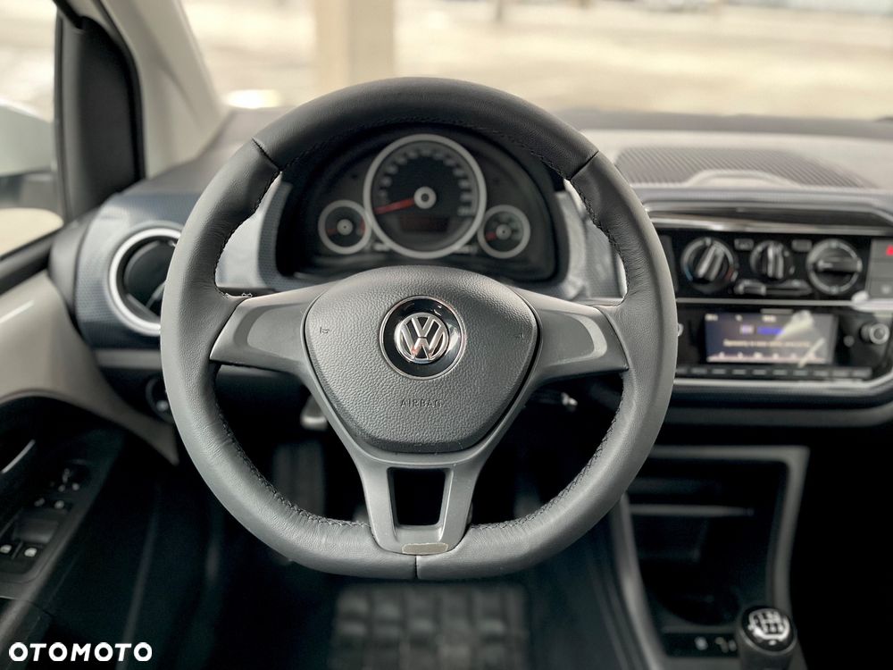Volkswagen up! 1.0 move - 19