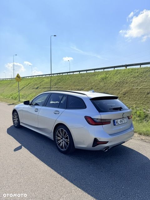 BMW Seria 3 320d xDrive - 2