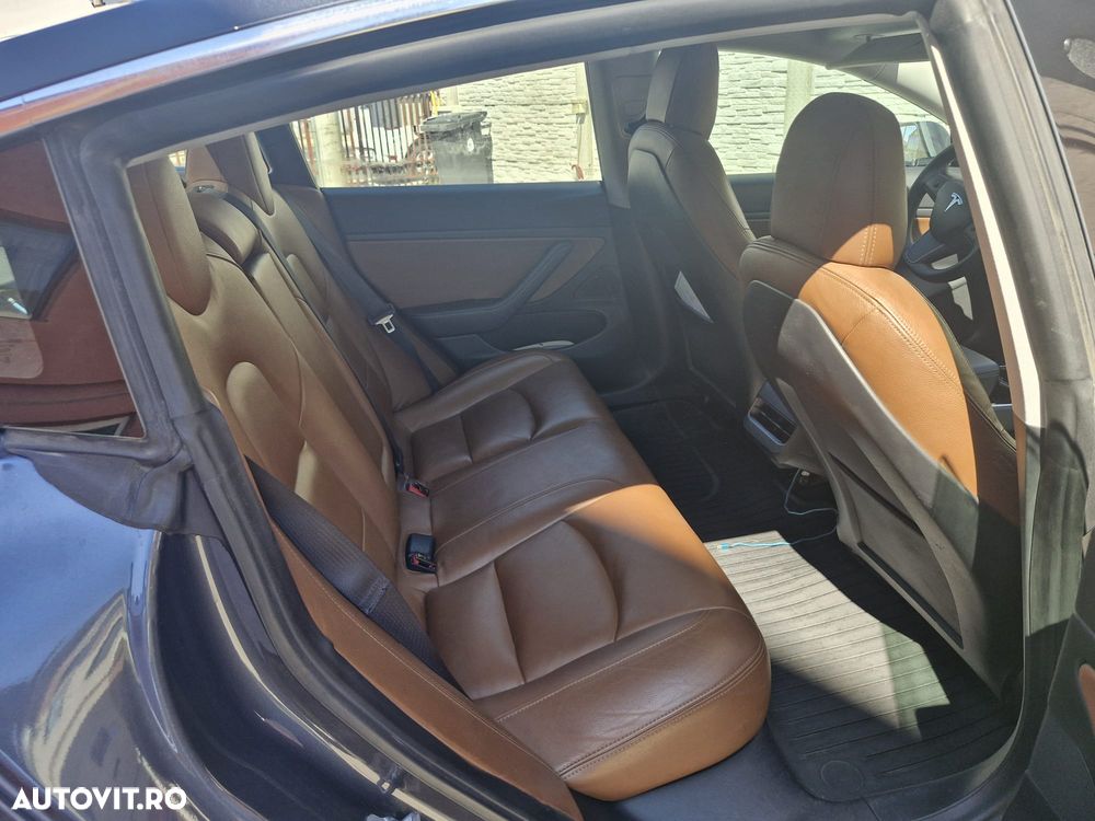 Tesla Model 3 Long Range - 5