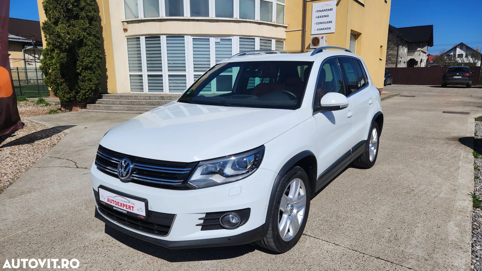 Volkswagen Tiguan 2.0 TDI DPF 4Motion BlueMotion Technology DSG Exclusive - 3
