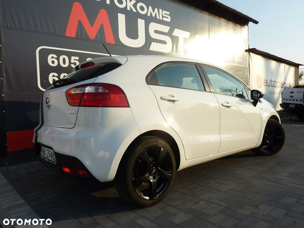 Kia Rio - 4