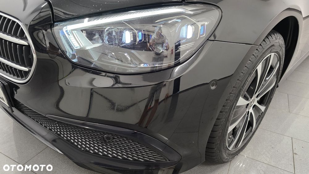 Mercedes-Benz Klasa E 300 de 4Matic T 9G-TRONIC AMG Line - 11
