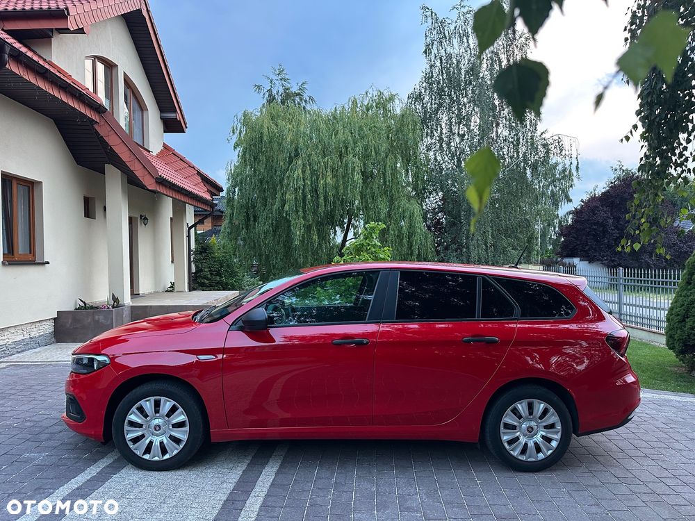 Fiat Tipo 1.0 T3 Red - 4