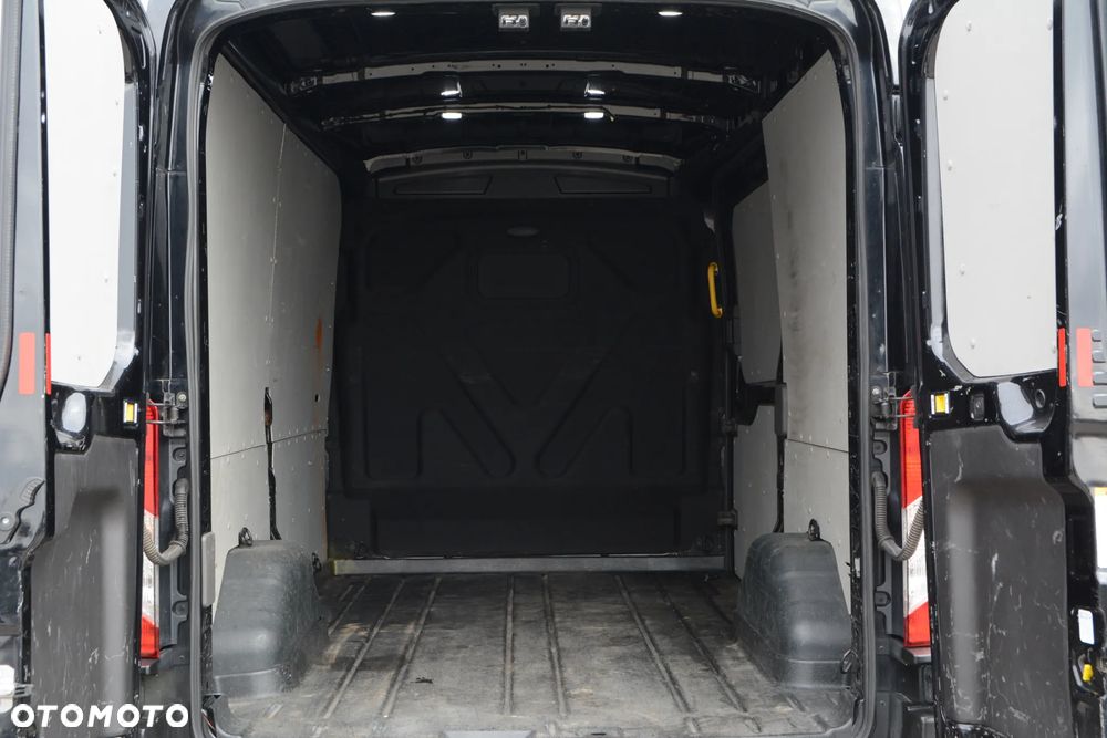 Ford Transit - 27