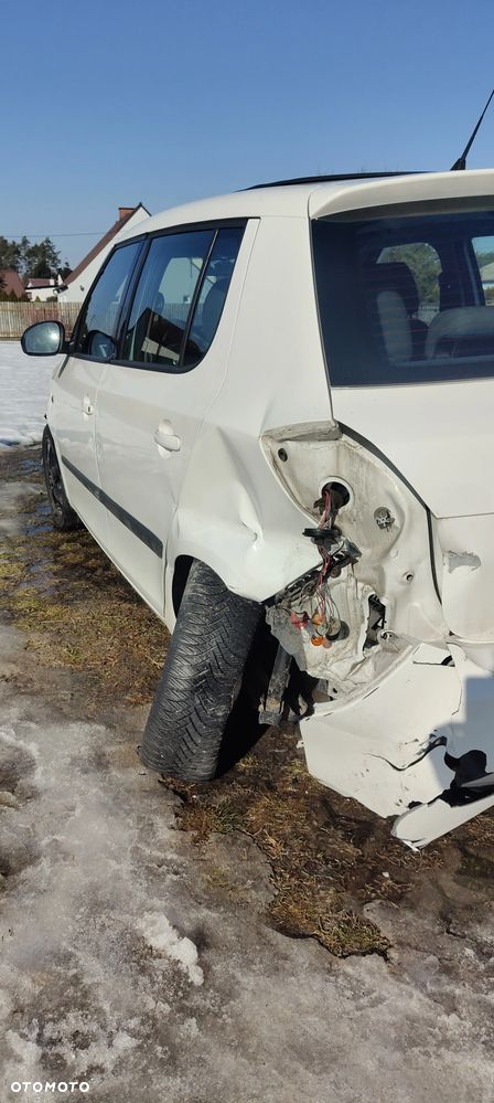 Skoda Fabia 1.2 HTP STYLE EDITION - 4