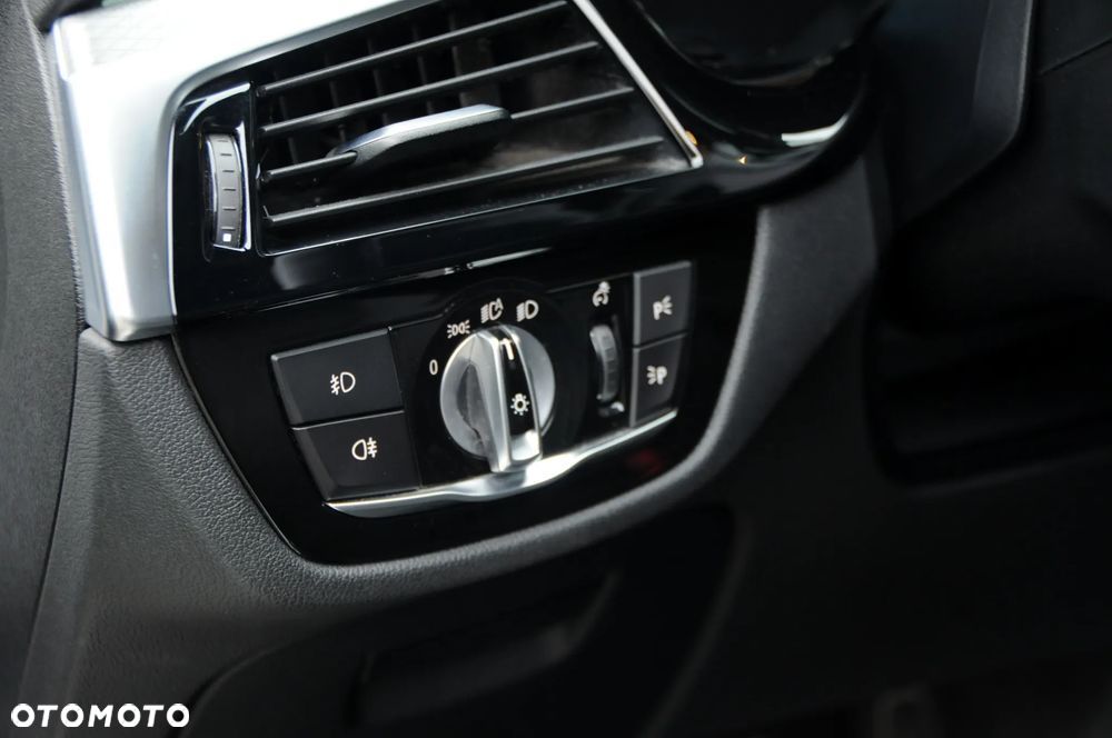BMW Seria 5 540d xDrive M Sport sport - 14