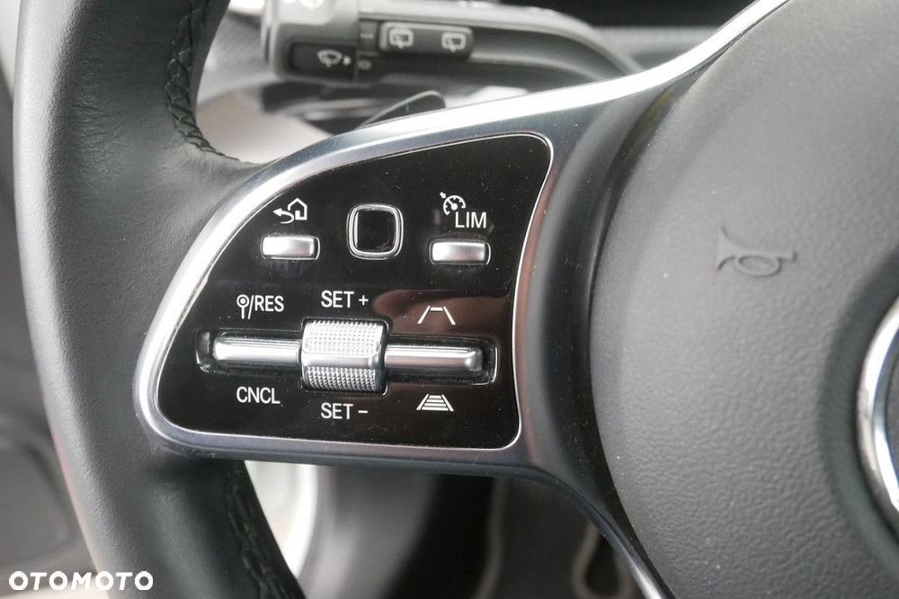 Mercedes-Benz CLA - 25