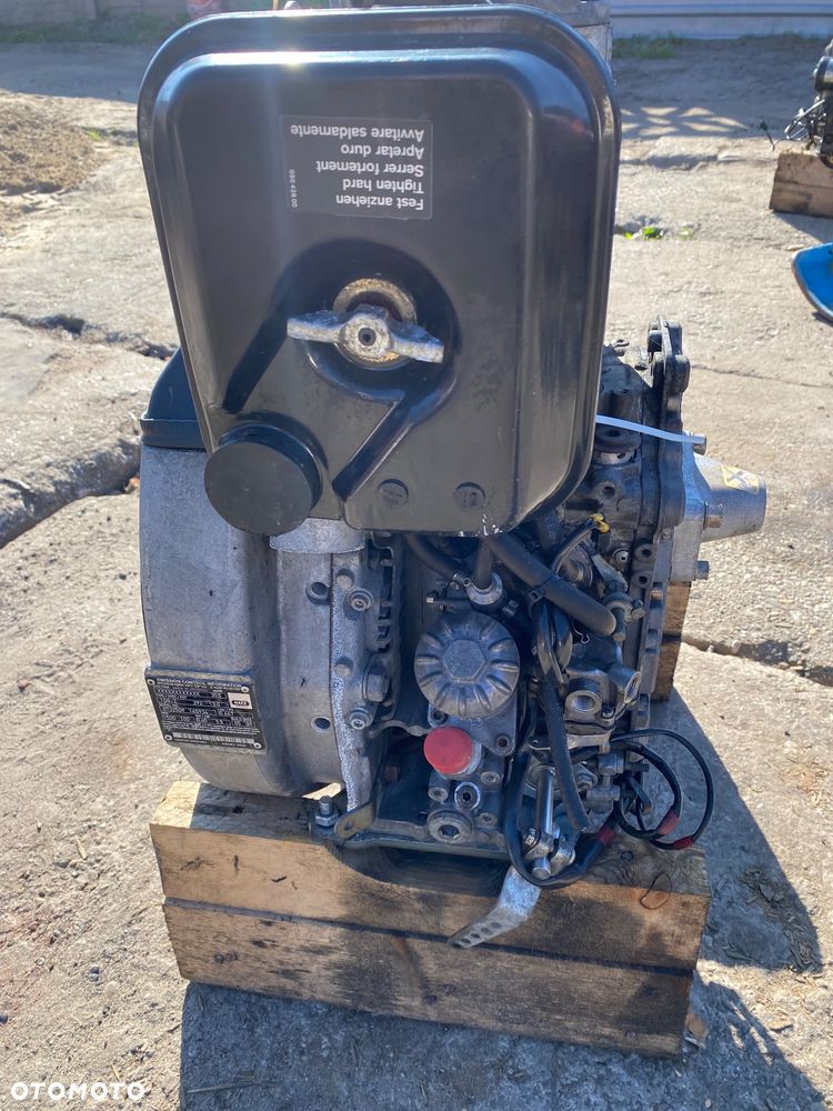 Silnik hatz 1d81 - 3