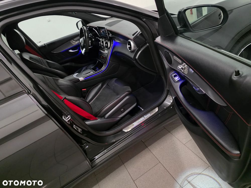 Mercedes-Benz GLC 220 d 4Matic 9G-TRONIC AMG Line Plus - 31