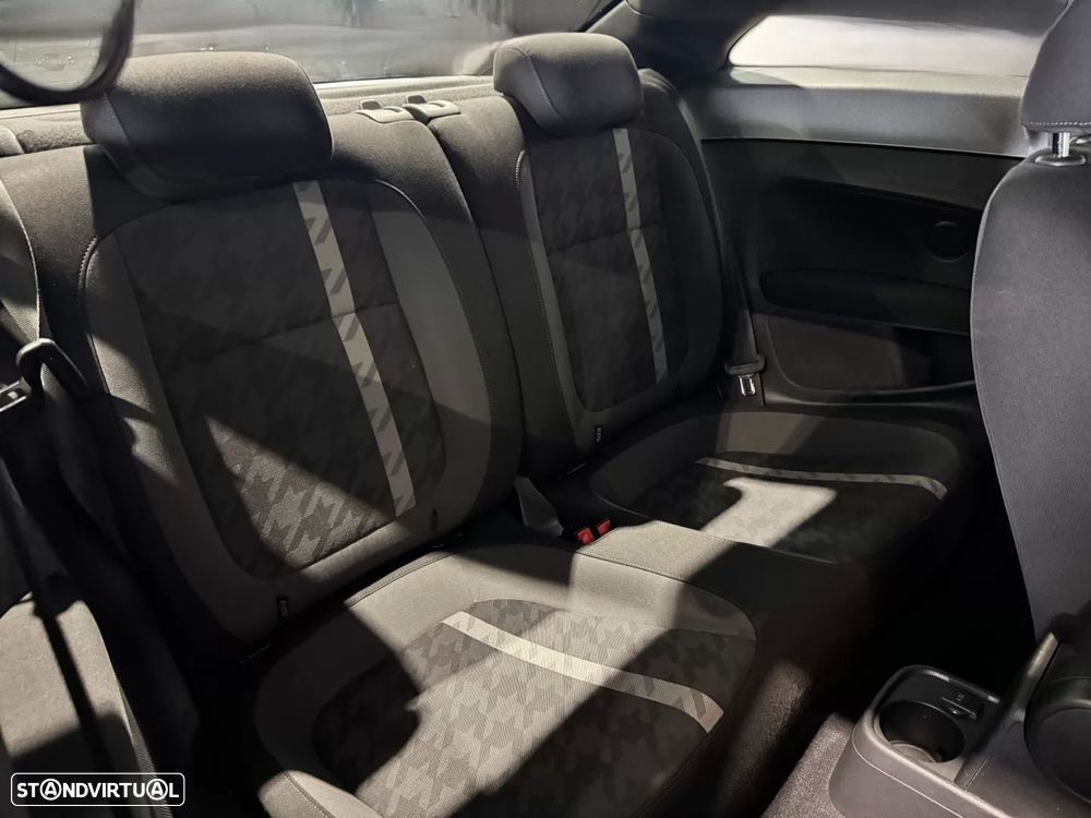 VW New Beetle 2.0 TDI Design - 44