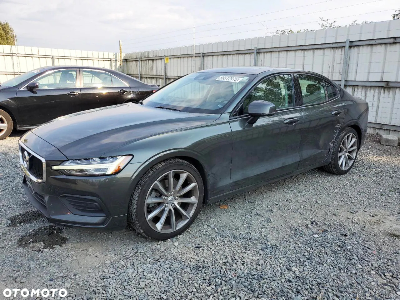 Volvo S60 T5 Momentum Pro - 3
