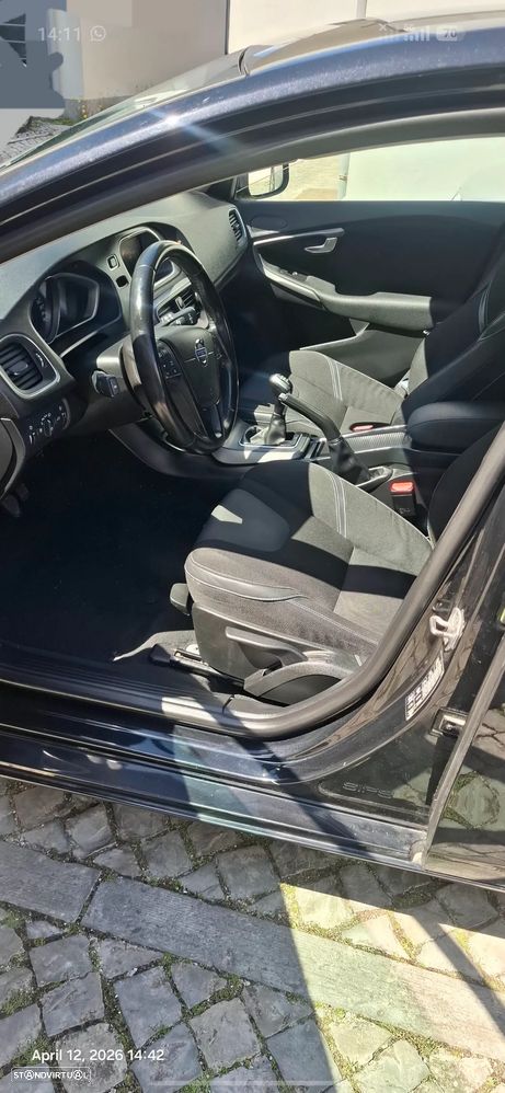 Volvo V40 D2 Momentum - 3
