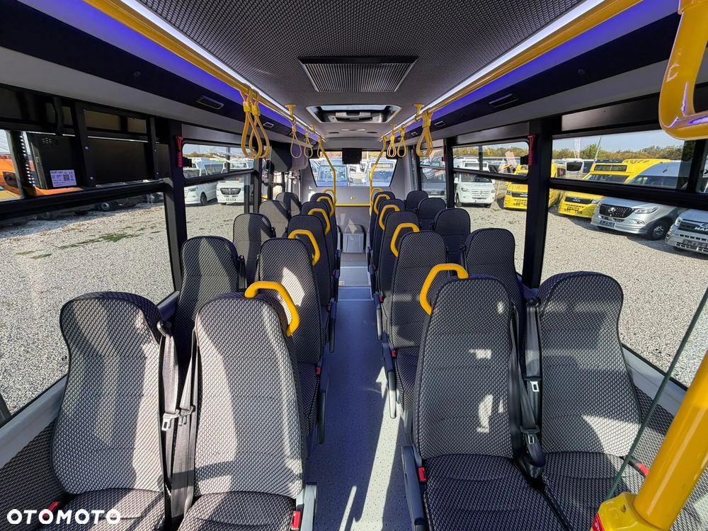 Mercedes-Benz Sprinter 519 - 23