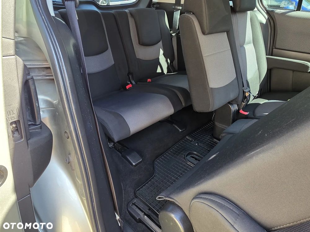 Mazda 5 2.0 CD Exclusive + - 26