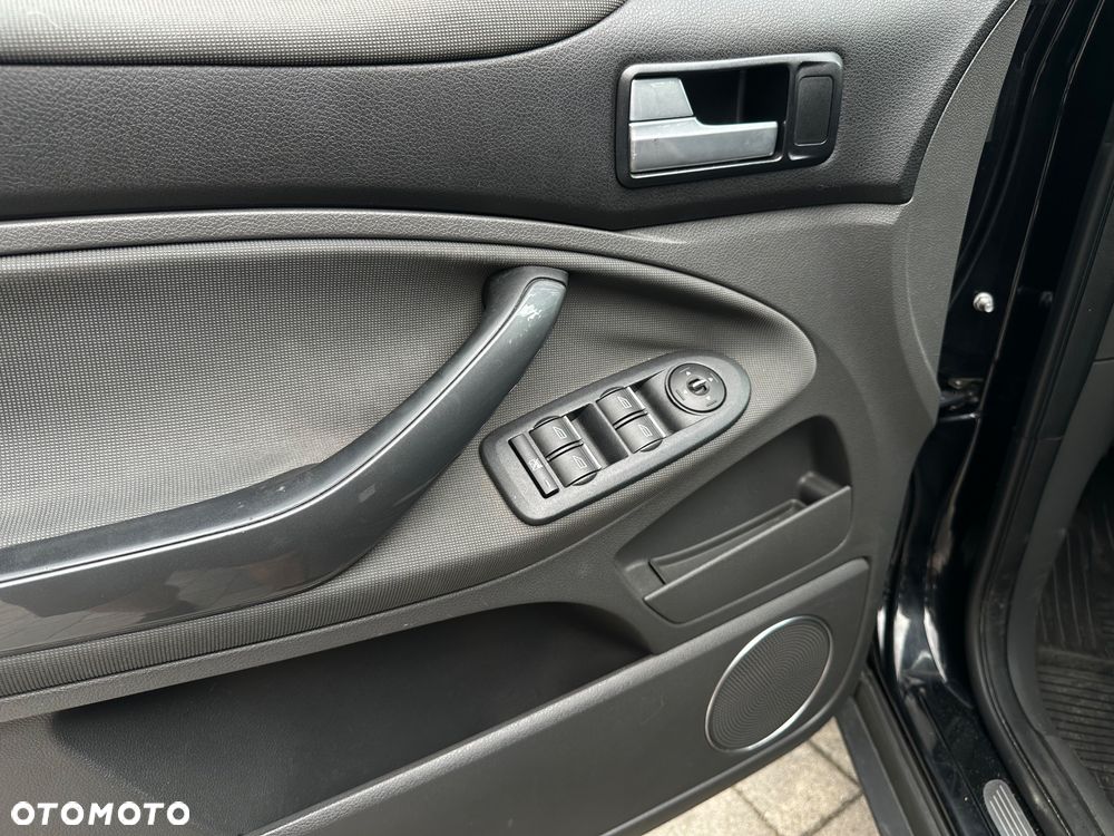Ford Kuga 2.0 TDCi 2x4 Trend - 17