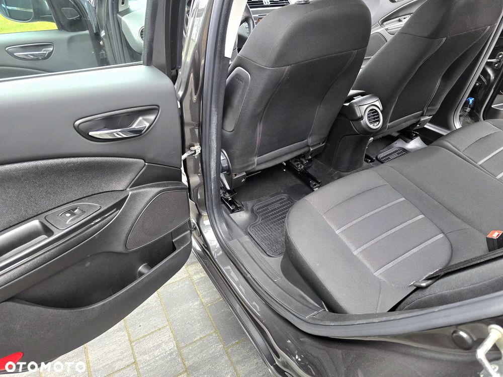 Fiat Bravo 1.4 T-JET 16V Dynamic - 19