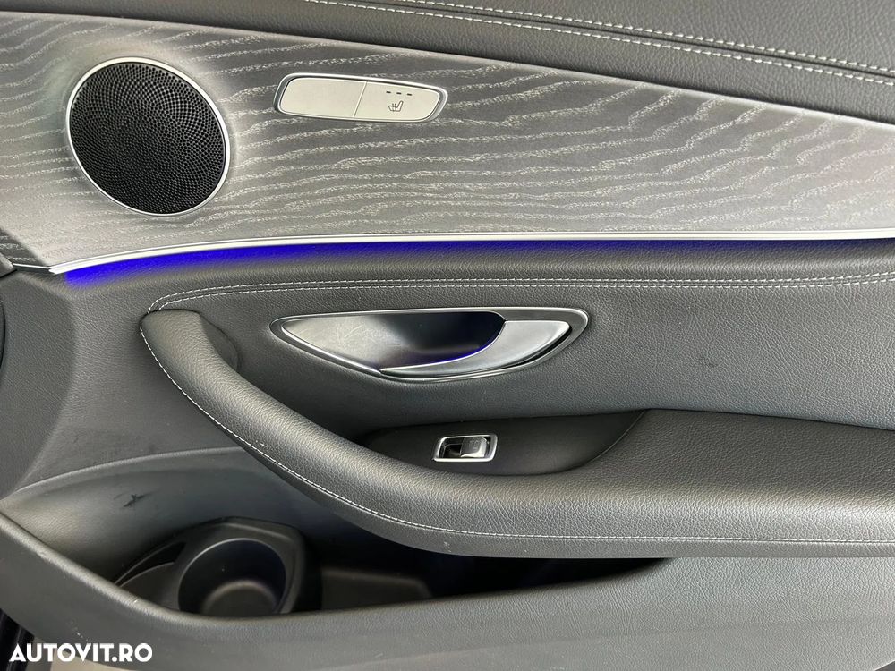 Mercedes-Benz E 300 de 9G-TRONIC AMG Line - 17