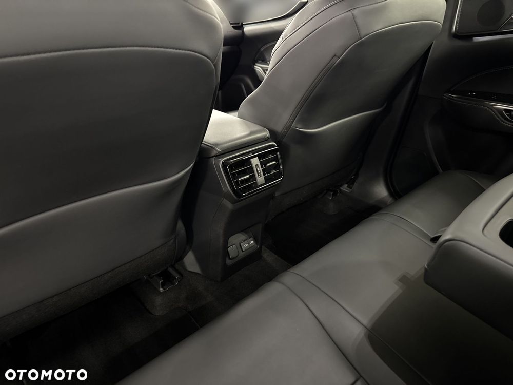 Lexus NX 350h Business AWD - 12