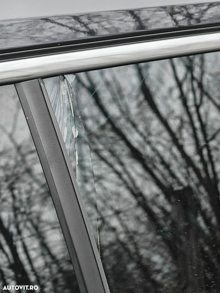 Volkswagen Passat Variant 2.0 TDI DSG Comfortline - 22