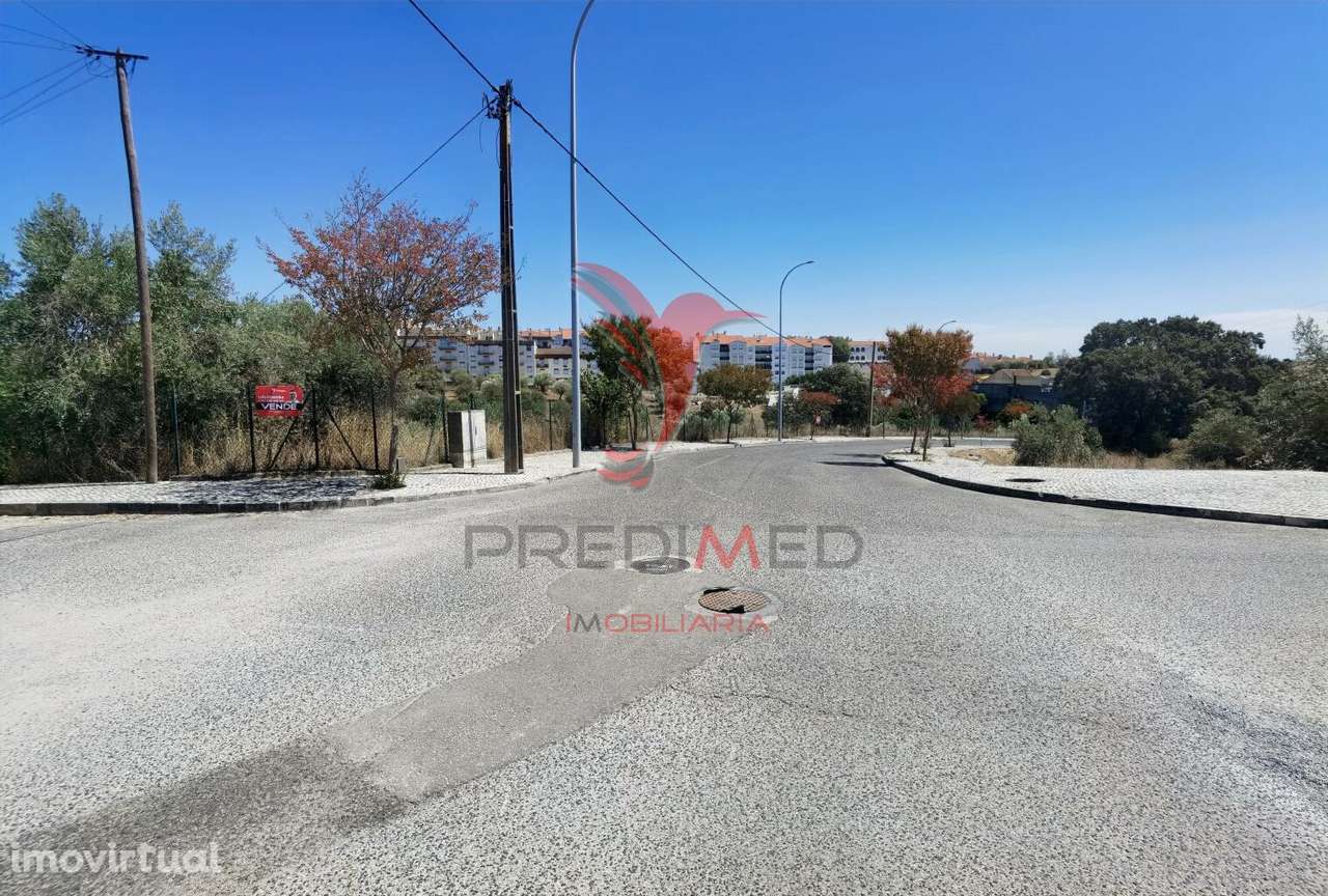 Lote de terreno urbano, localidade de Alcanena - Grande imagem: 2/22