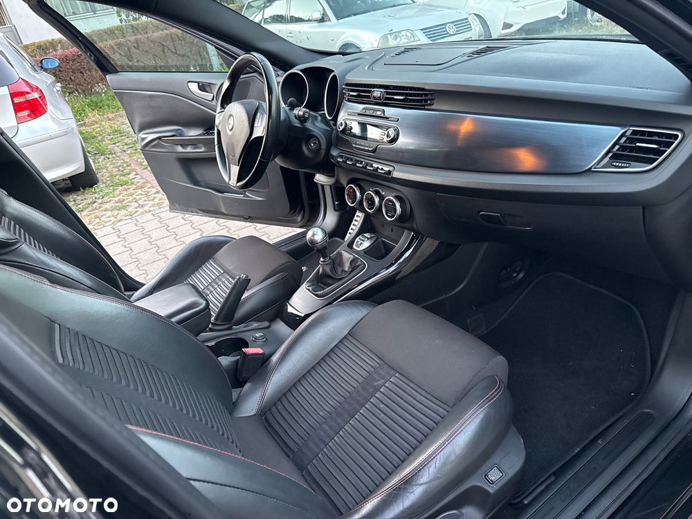 Alfa Romeo Giulietta 2.0 JTDM Distinctive - 21