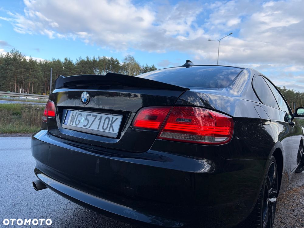 BMW Seria 3 320d - 32