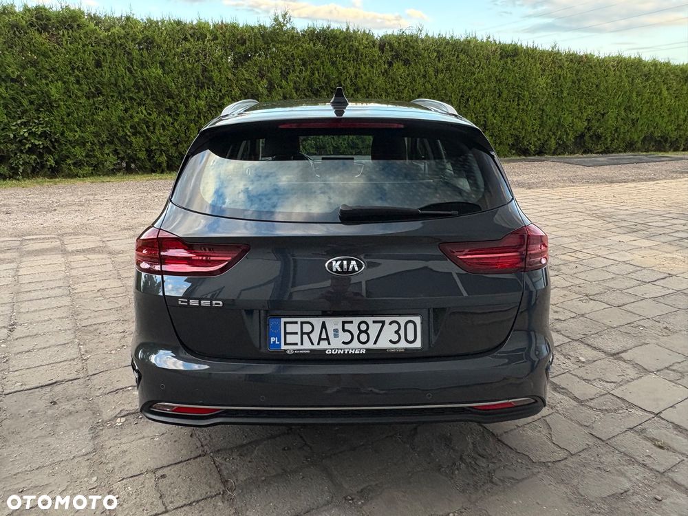 Kia Ceed - 9