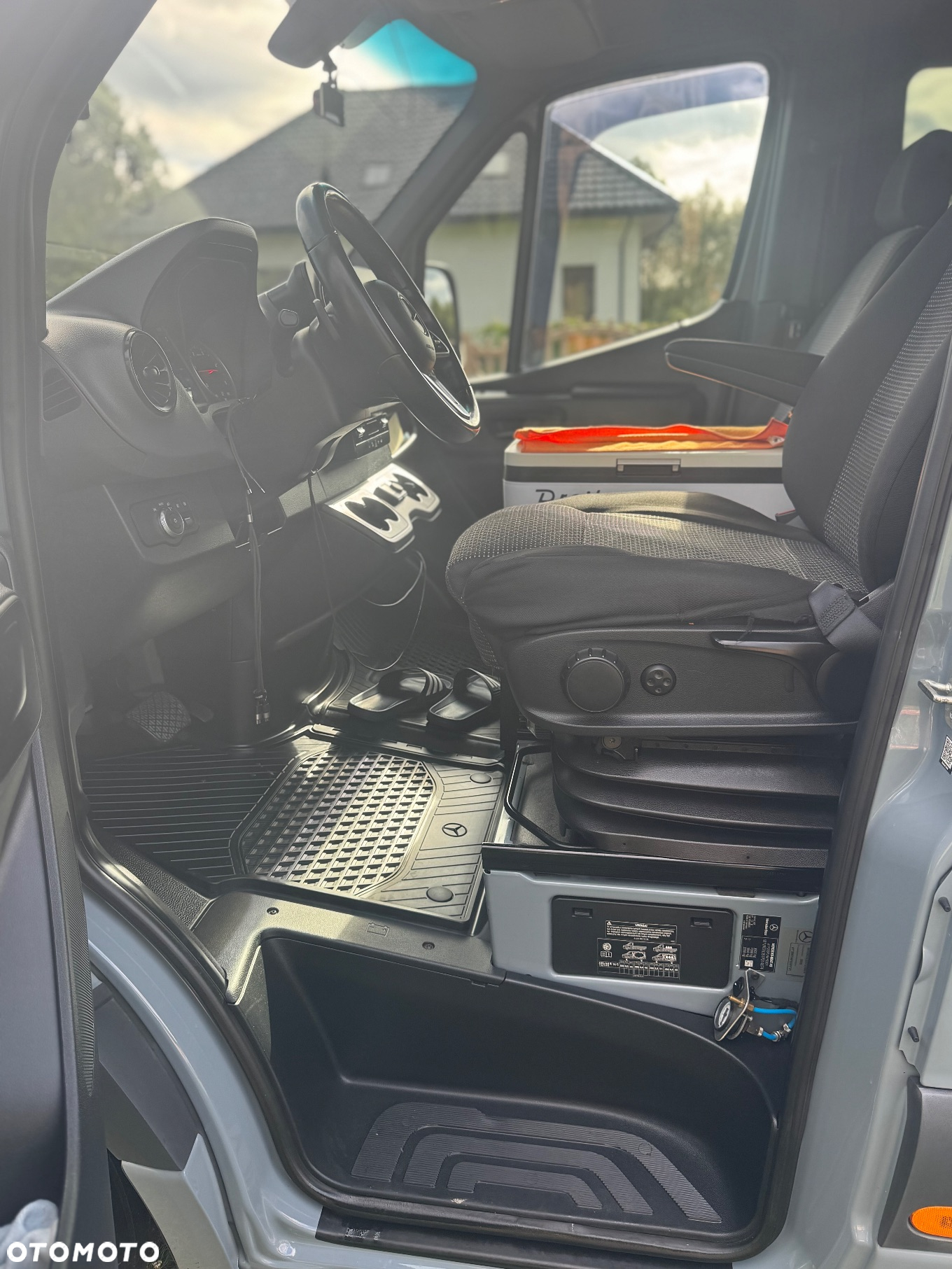Mercedes-Benz Sprinter 319 CDI 907.233 - 13