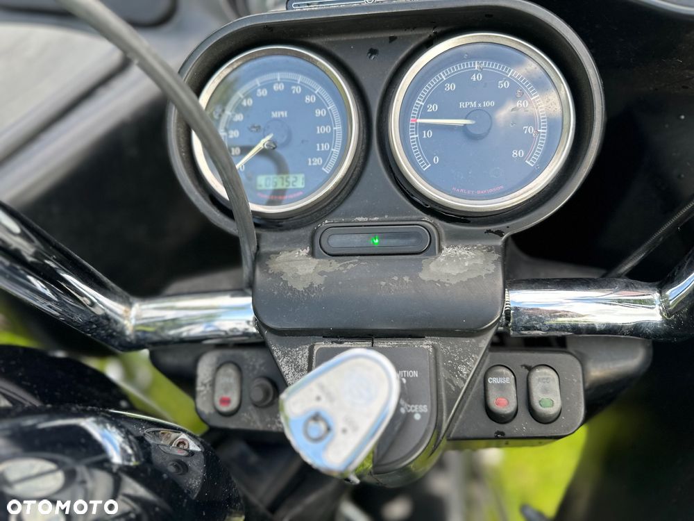 Harley-Davidson Touring Road Glide - 35