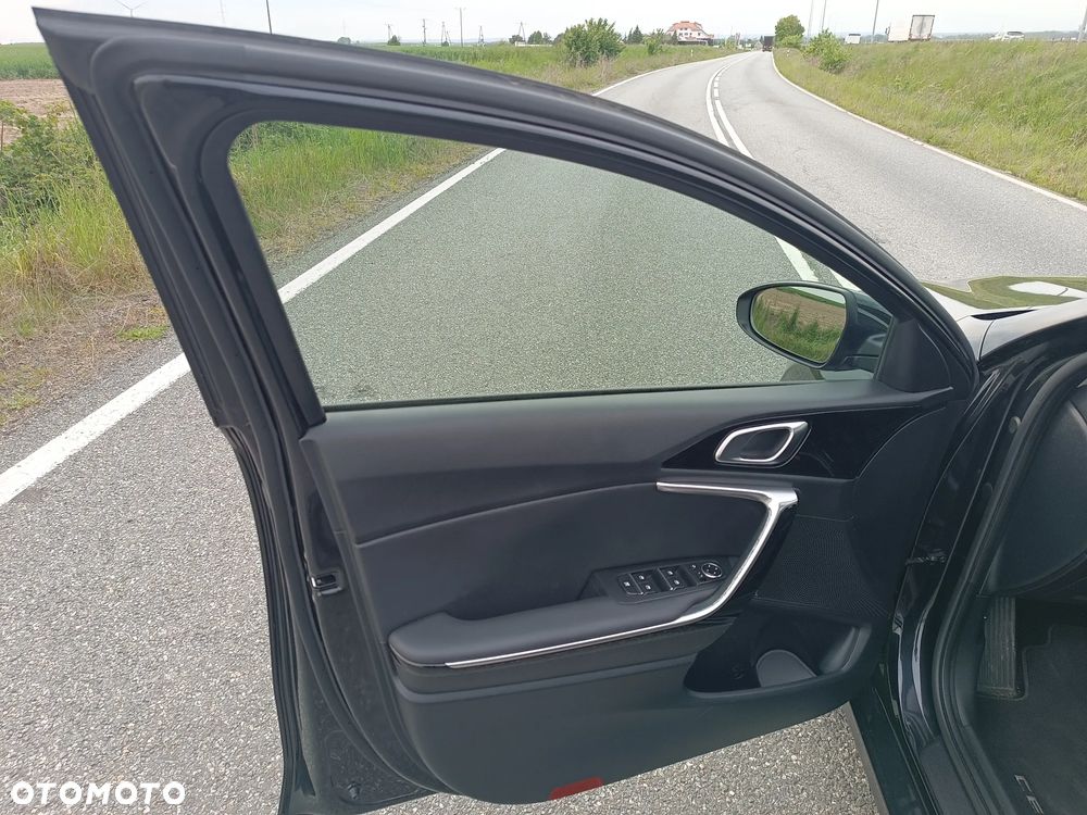 Kia Ceed Cee'd 1.6 CRDi L Business Line DCT - 12