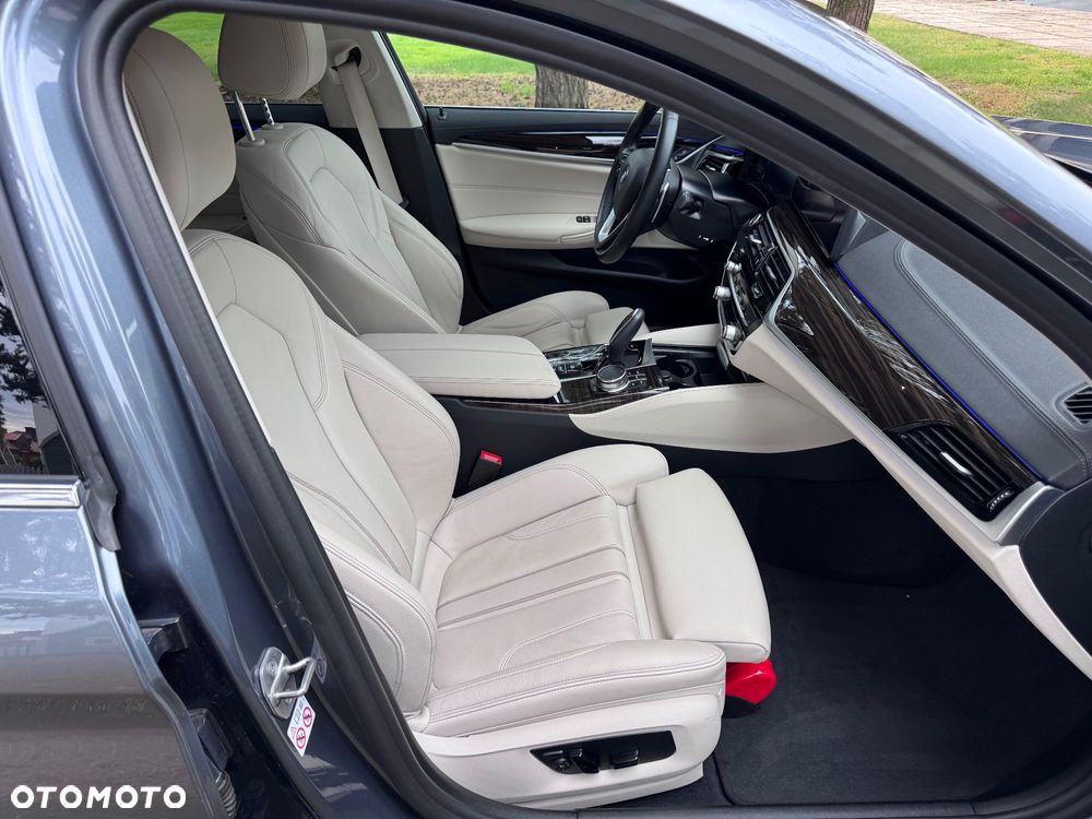 BMW Seria 5 520d xDrive mHEV Luxury Line sport - 15