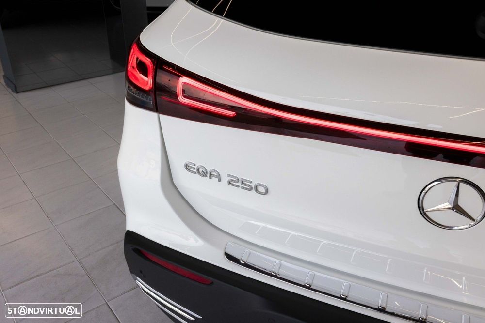 Mercedes-Benz EQA 250 - 6