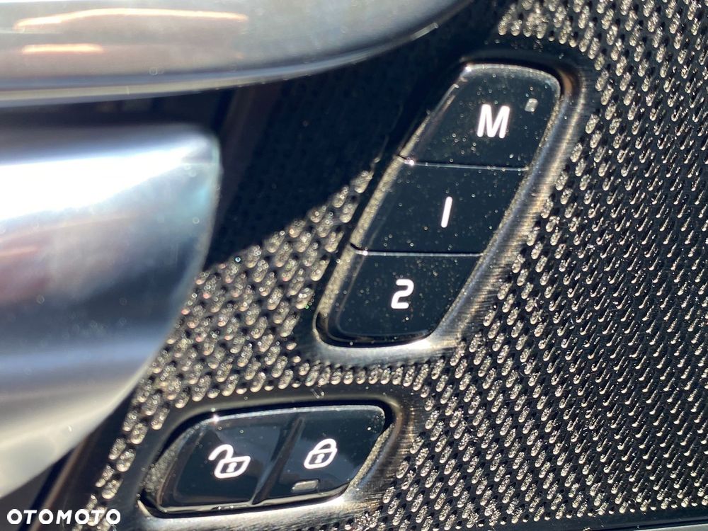 Volvo V90 Cross Country D5 AWD Pro - 27