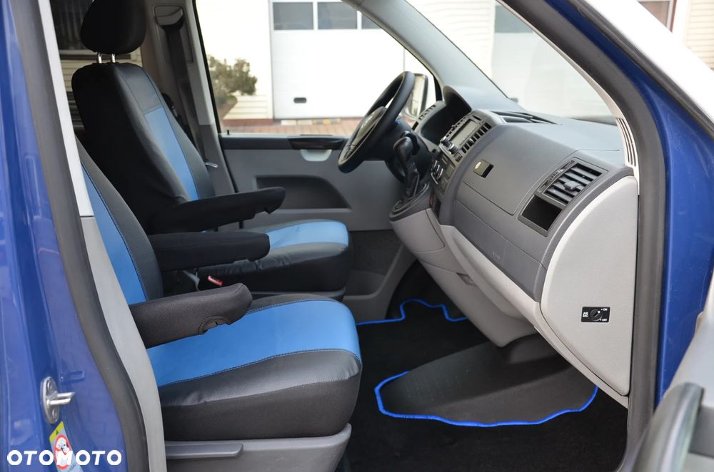 Volkswagen Caravelle - 7