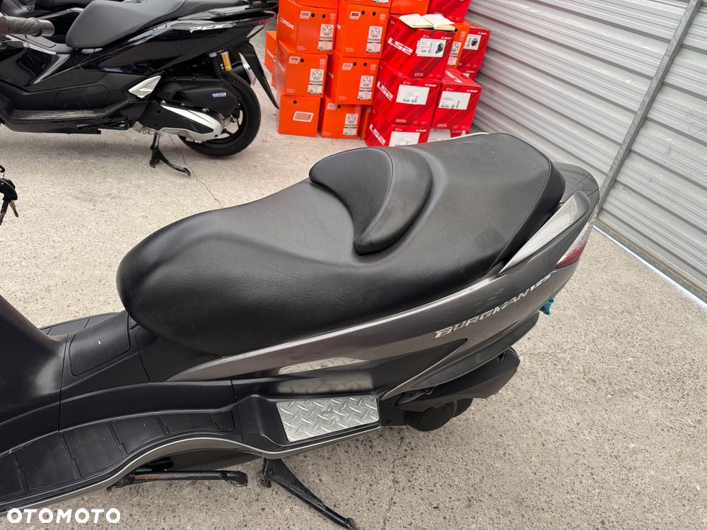 Suzuki Burgman - 18
