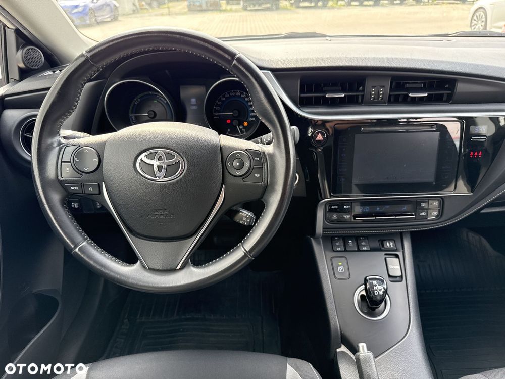 Toyota Auris - 10