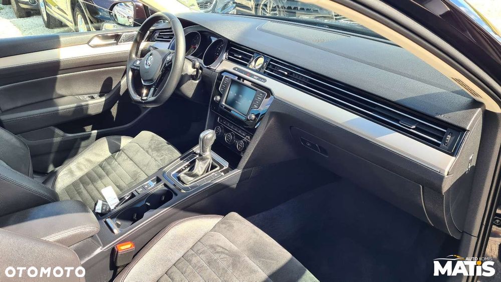 Volkswagen Passat - 8