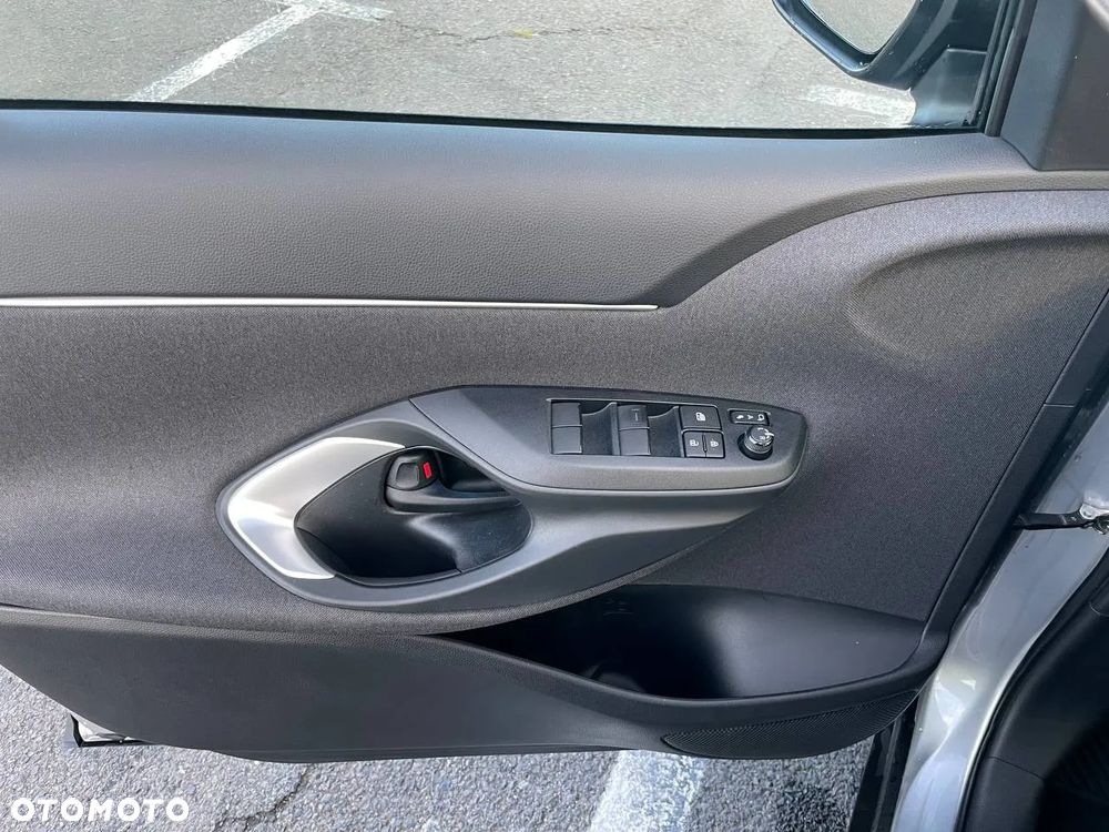 Toyota Yaris Cross Hybrid 1.5 Executive - 16