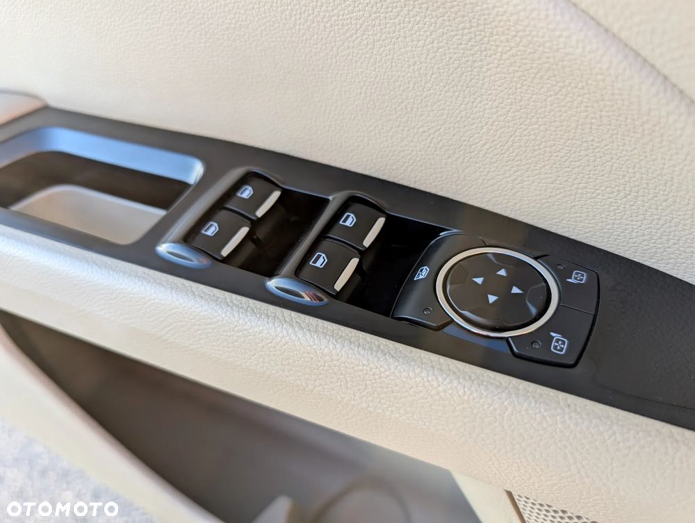 Ford Mondeo - 33