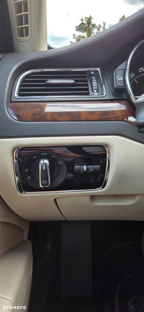 Skoda Superb 2.0 TDI 4x4 Elegance Outdoor DSG - 26