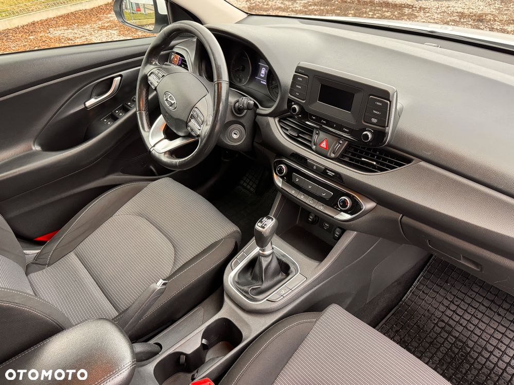 Hyundai i30 1.6 D Comfort - 19