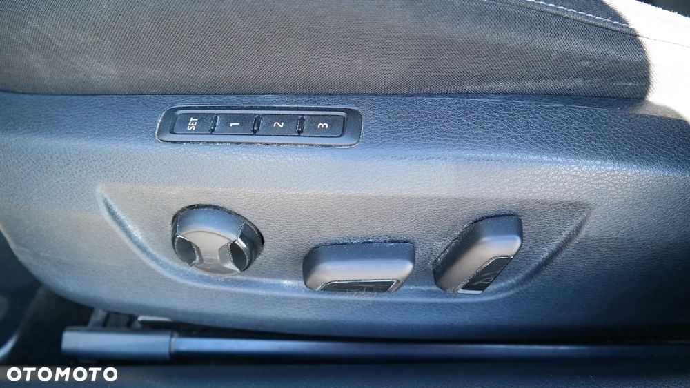 Skoda Superb 2.0 TDI SCR 4x4 Scout DSG - 11