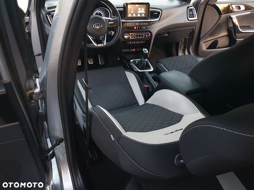 Kia Ceed 1.4 T-GDI GT-Line - 16