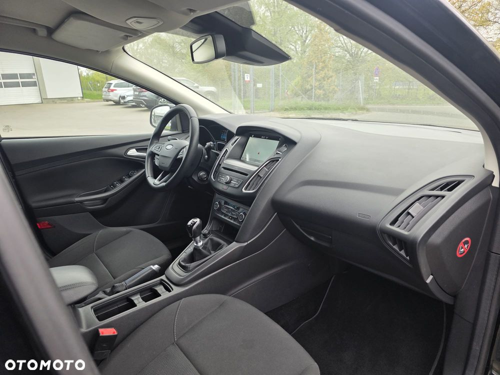 Ford Focus - 8