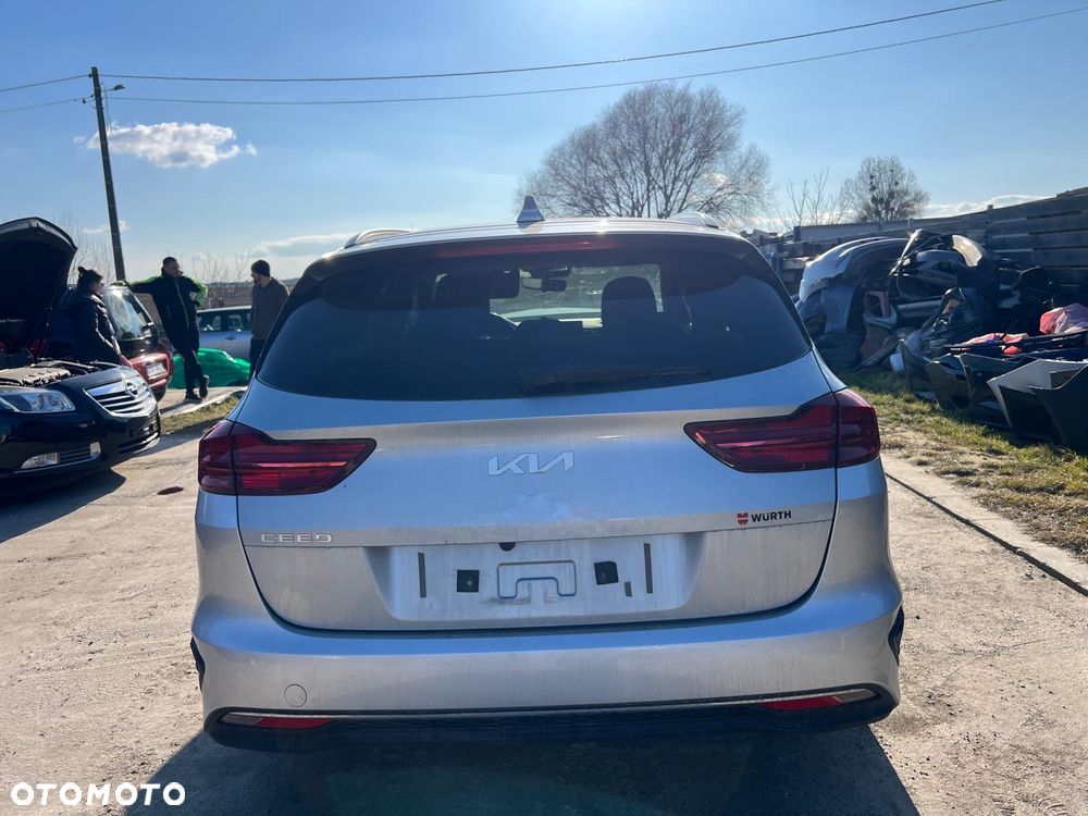 Kia Ceed - 7