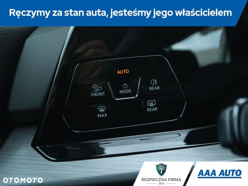 Volkswagen Golf - 16