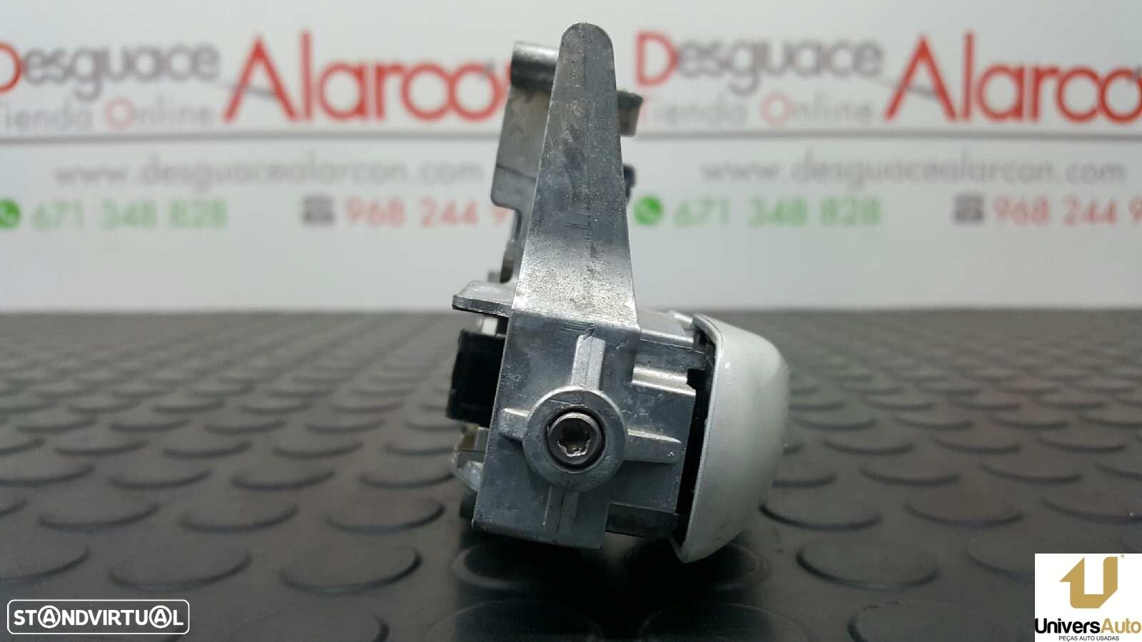 PUXADOR EXTERIOR FRENTE DIREITO PEUGEOT 2008 (--.2013->) GT LINE - 7
