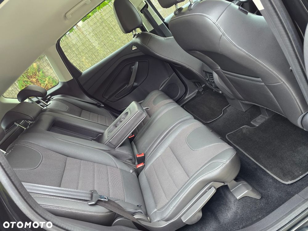 Ford Kuga - 21