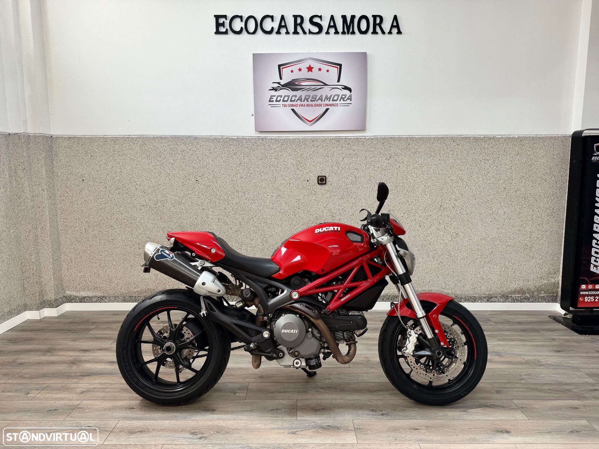 Ducati Monster 796 - 1