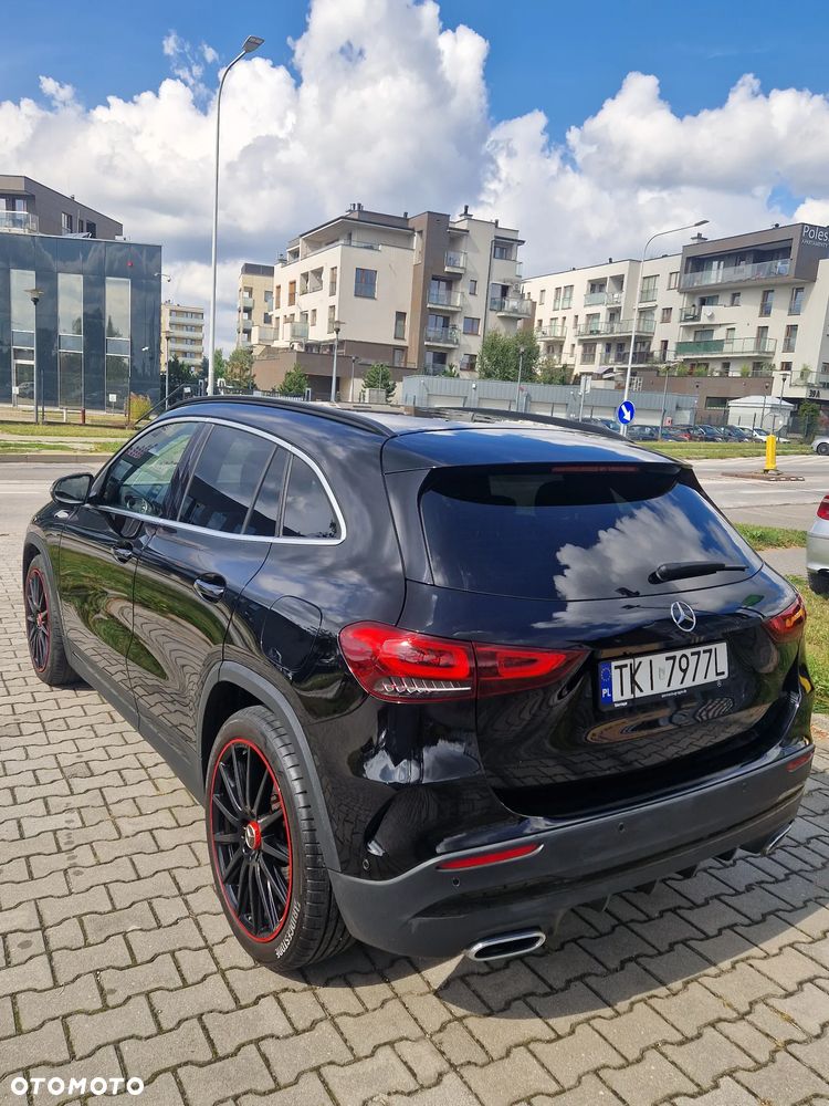 Mercedes-Benz GLA 200 7G-DCT AMG Line - 3